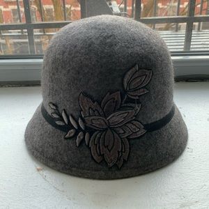 Nine West Grey Bucket Hat